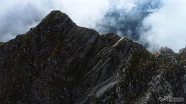 Περτούσα! Η κορυφή της Αθαμανίας, που σαγηνεύει με τις απότομες κορυφές, τους καταρράκτες και τα μαγευτικά της δάση!